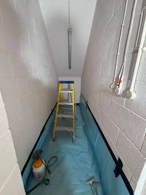 HSE-licensed asbestos gasket strip-out in N20